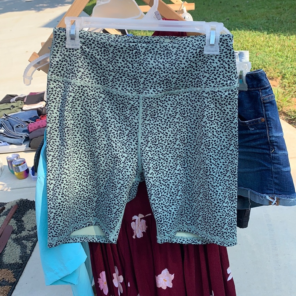 New without tags green pebble Amazon bike shorts
